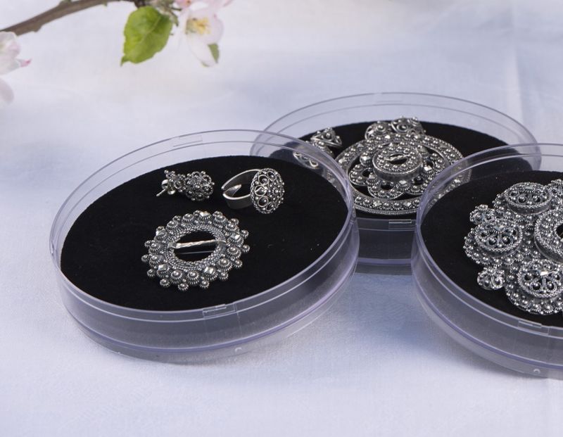 Tradisjon Grå stort smykkeskrin