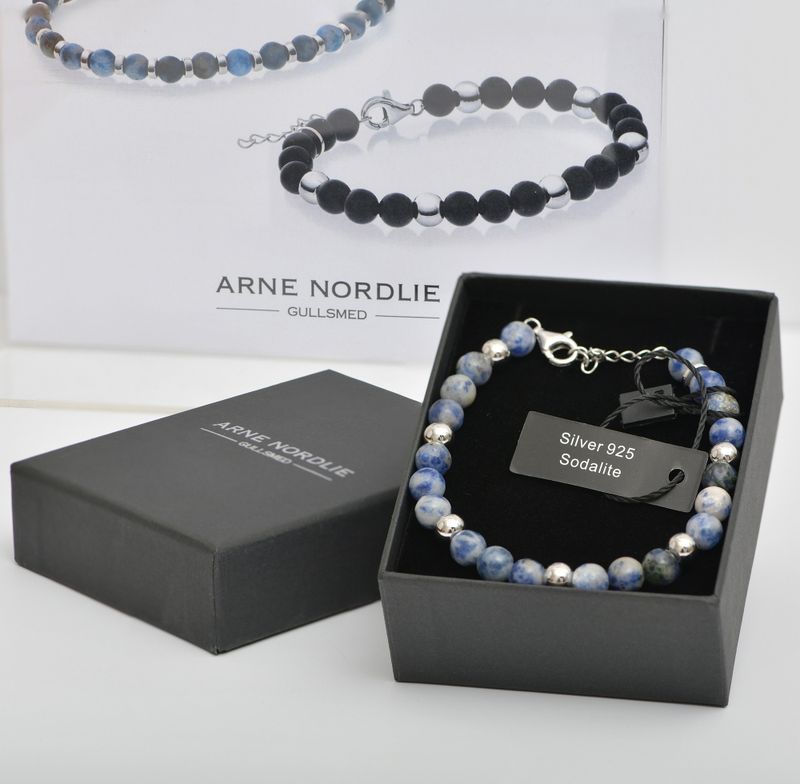 Armbånd i sølv med sodalitt 4 mm