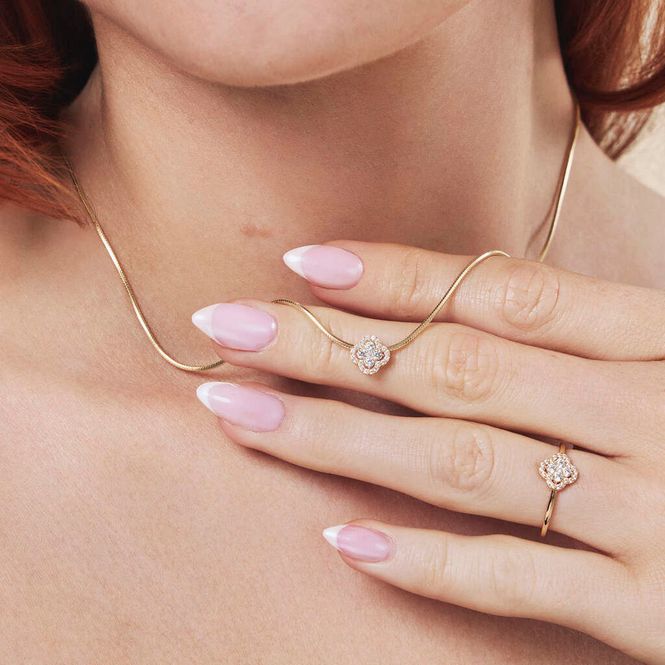 Hovedbilde Anheng Blomst i gull med ...