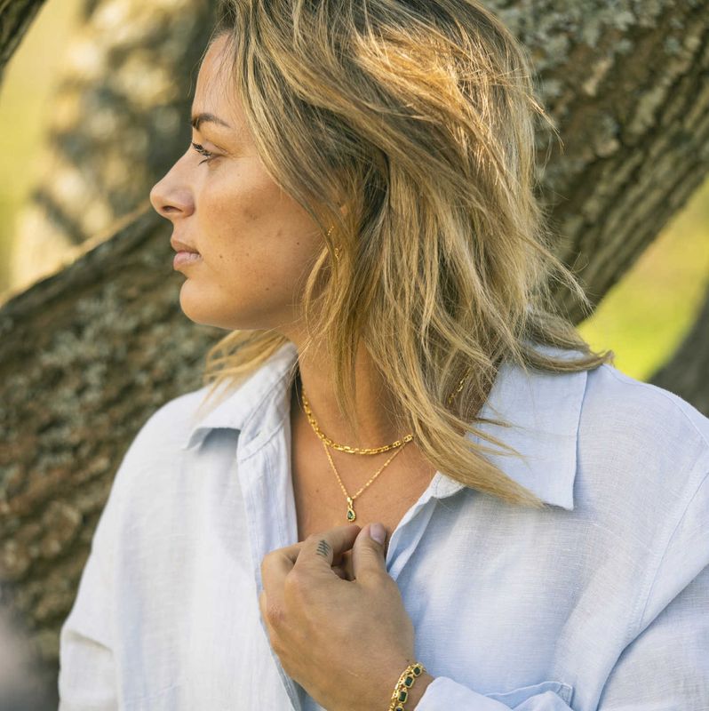 Nora Mørk Smykke med grønn zirkonia